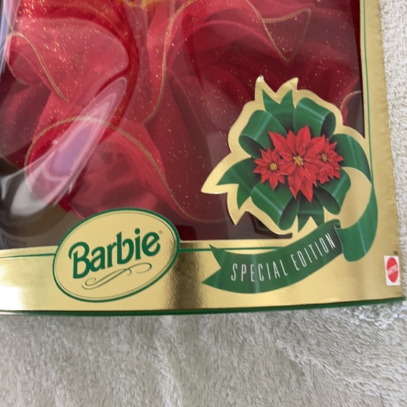 New Happy Holidays Special Edition Barbie 1993 - Picture 2 of 6